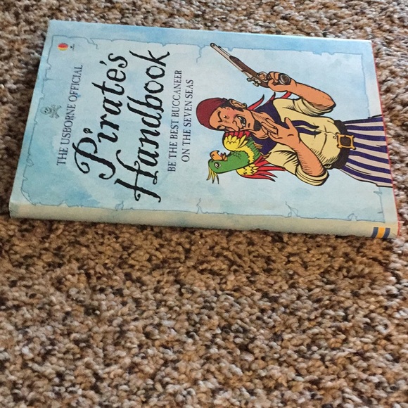 Usborne Official Pirate’s Handbook - Picture 3 of 4